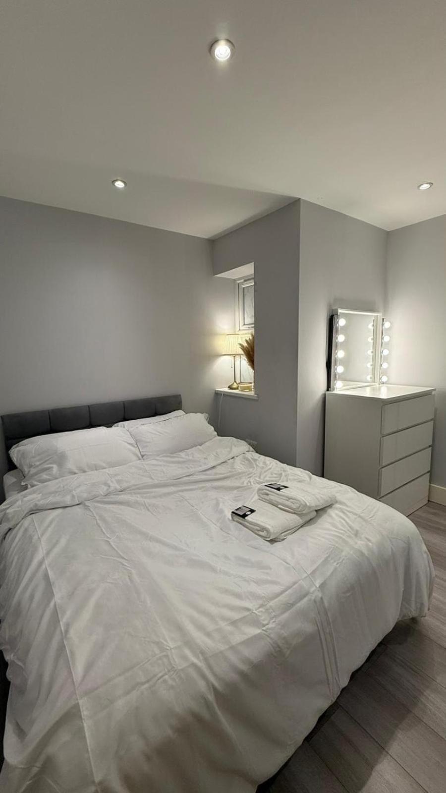 Luxury Cozy Modern Flat * Londra
